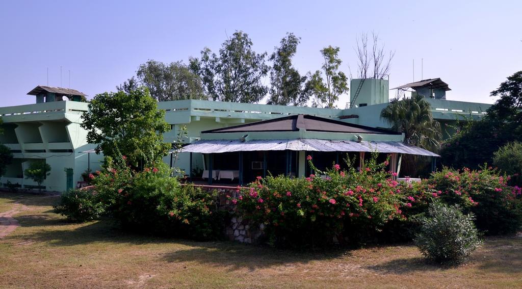 Hotel Bharatpur Ashok 외부 사진