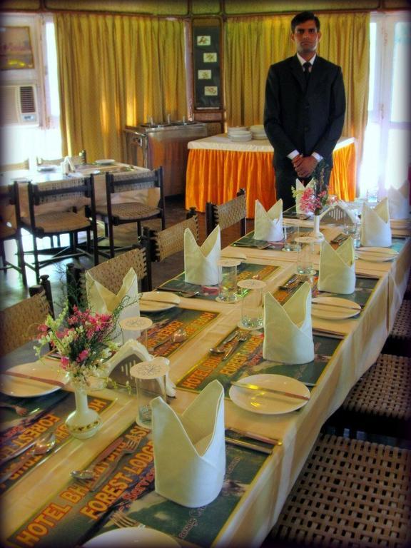 Hotel Bharatpur Ashok 외부 사진