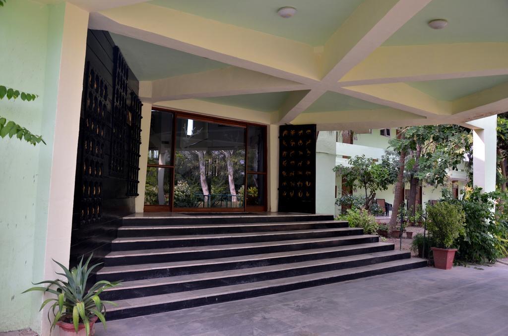 Hotel Bharatpur Ashok 외부 사진