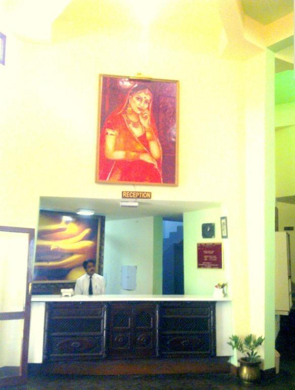 Hotel Bharatpur Ashok 외부 사진