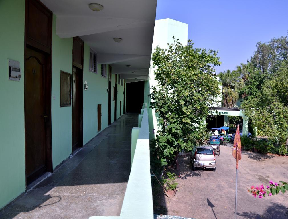 Hotel Bharatpur Ashok 외부 사진
