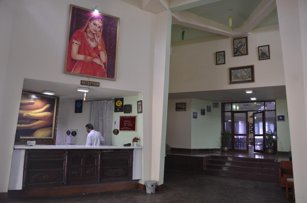 Hotel Bharatpur Ashok 외부 사진